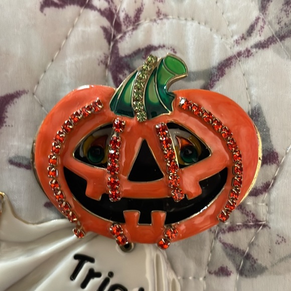 Halloween 🎃 Pin. - Picture 4 of 4